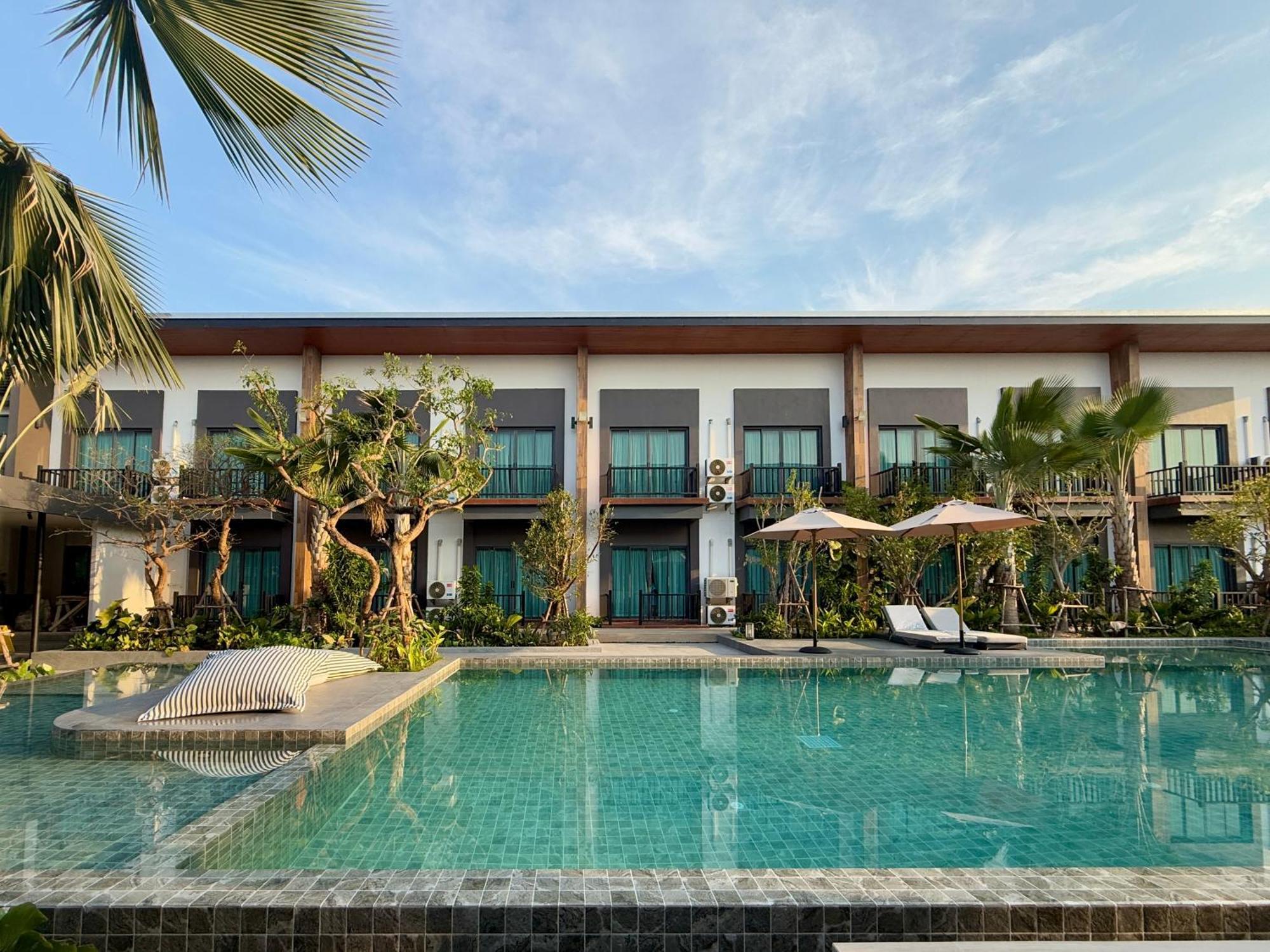 The Rest Hotel - ประจวบ Prachuap Khiri Khan Exterior photo