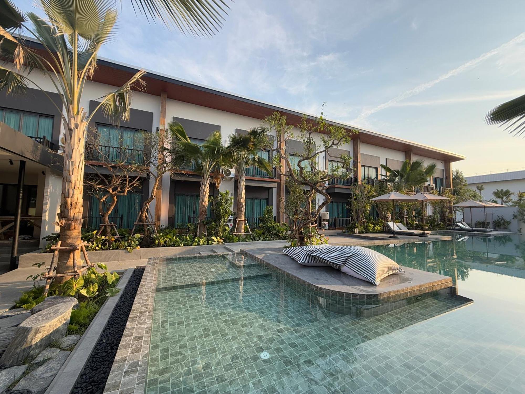 The Rest Hotel - ประจวบ Prachuap Khiri Khan Exterior photo